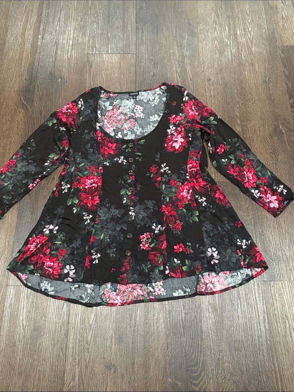 Torrid
Size 00/3/4 sleeve blouse